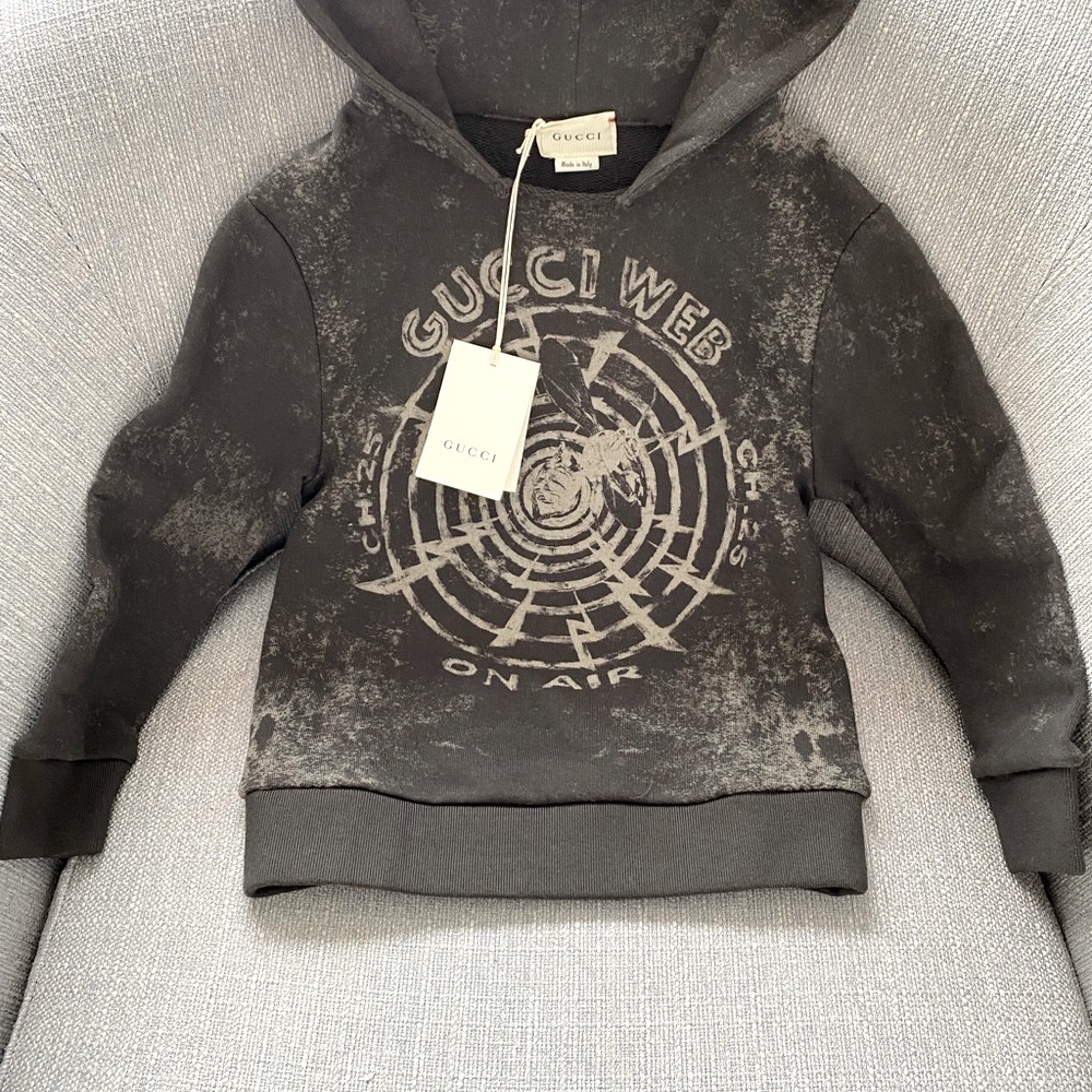 NWT boys GUCCI hoodie. Size 4.